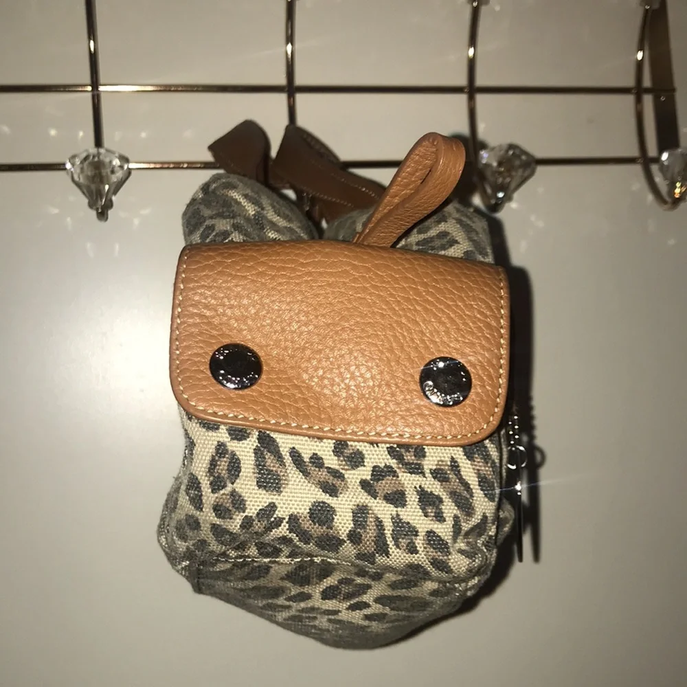 Handbag - Picture 3 of 8